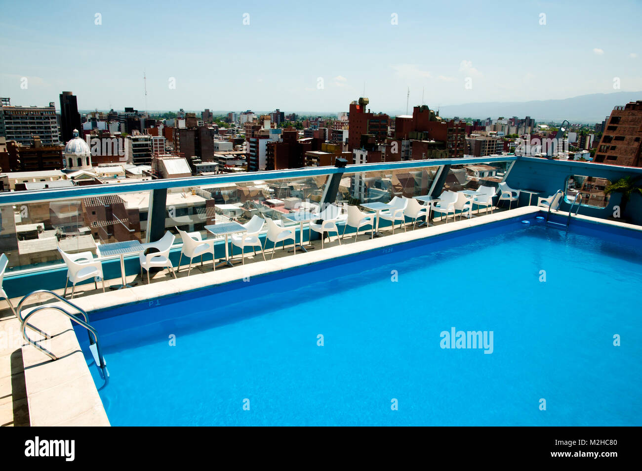 Piscina sul tetto Foto Stock