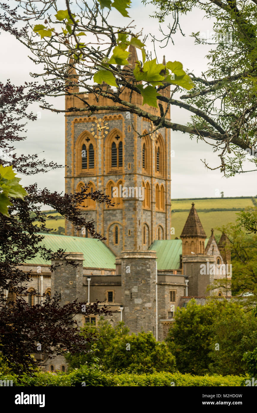 Buckfast Abbey attivo un monastero benedettino di Buckfast, vicino a Buckfastleigh, Devon, Inghilterra. Foto Stock