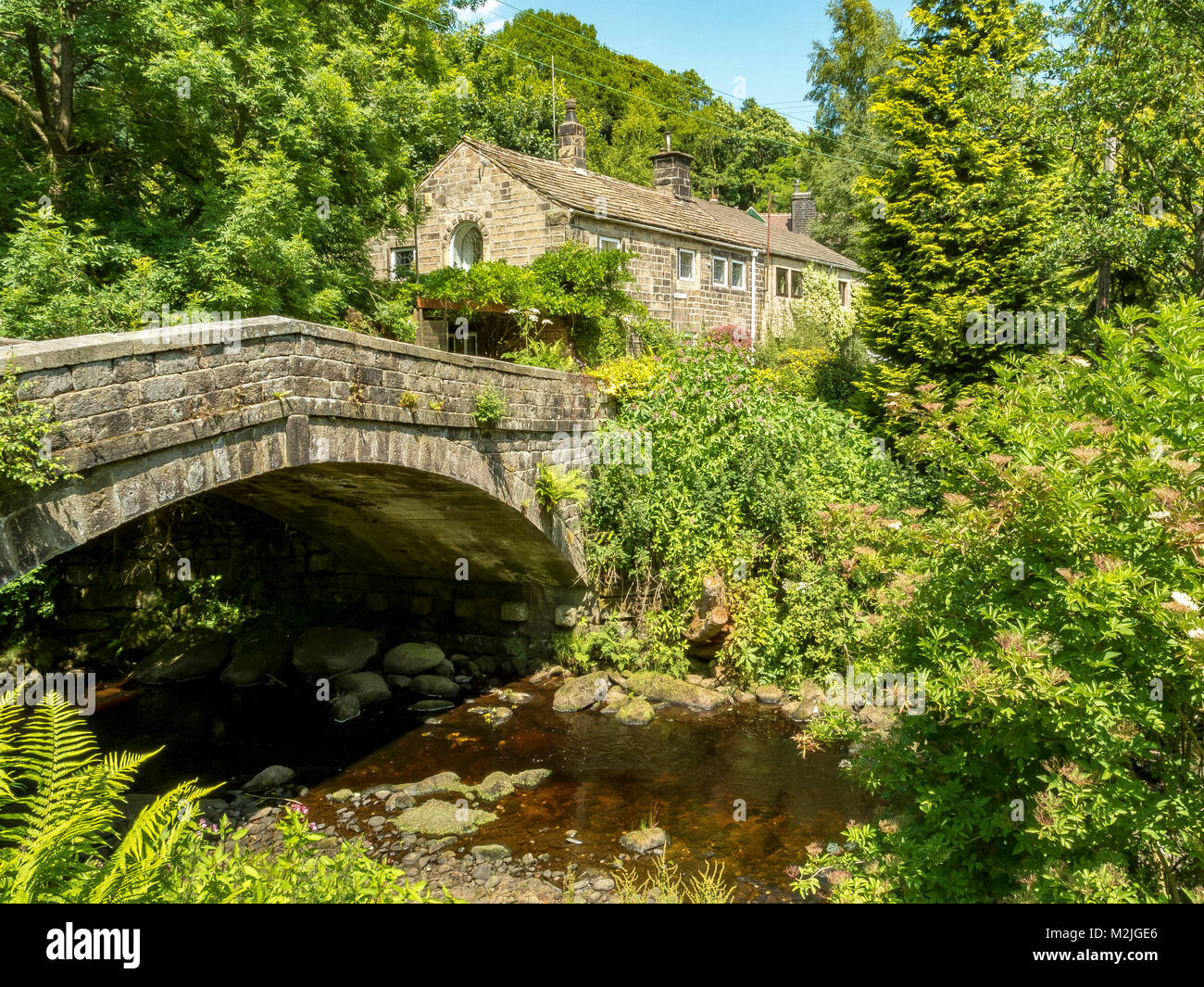 Nuovo ponte, Midgehole, Hebden Bridge Calderdale West Yorkshire Foto Stock