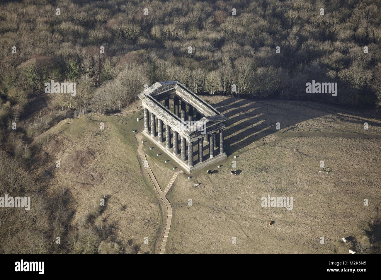 Una veduta aerea del monumento Penshaw, una follia vittoriano nella Contea di Durham Foto Stock Una veduta aerea del monumento Penshaw, una follia vittoriano nella Contea di Durham Foto Stock