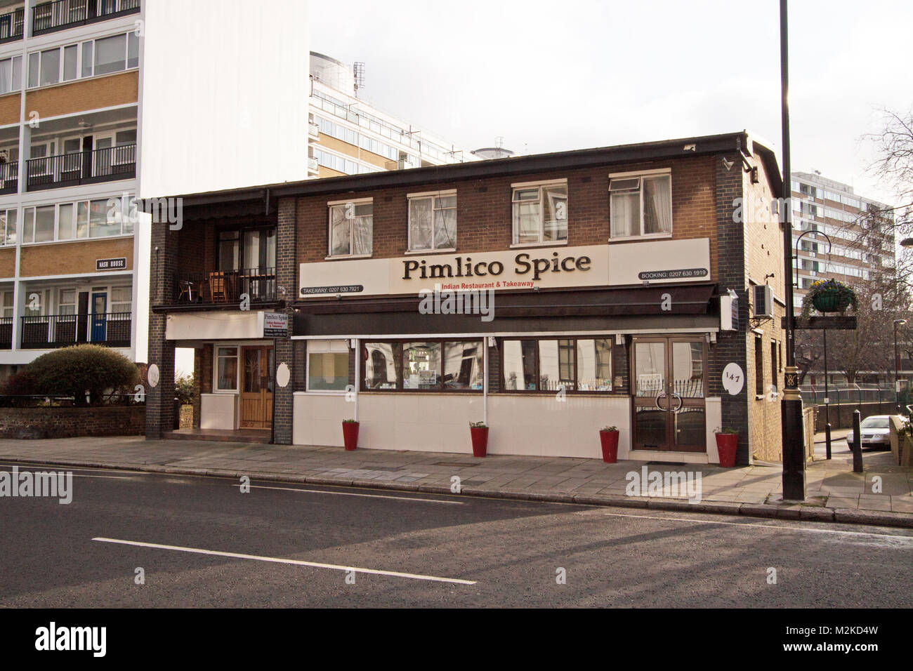 Churchill Gardens station wagon - Ex Stanley bracci, Lupus Street, Pimlico, Londra, Inghilterra Foto Stock