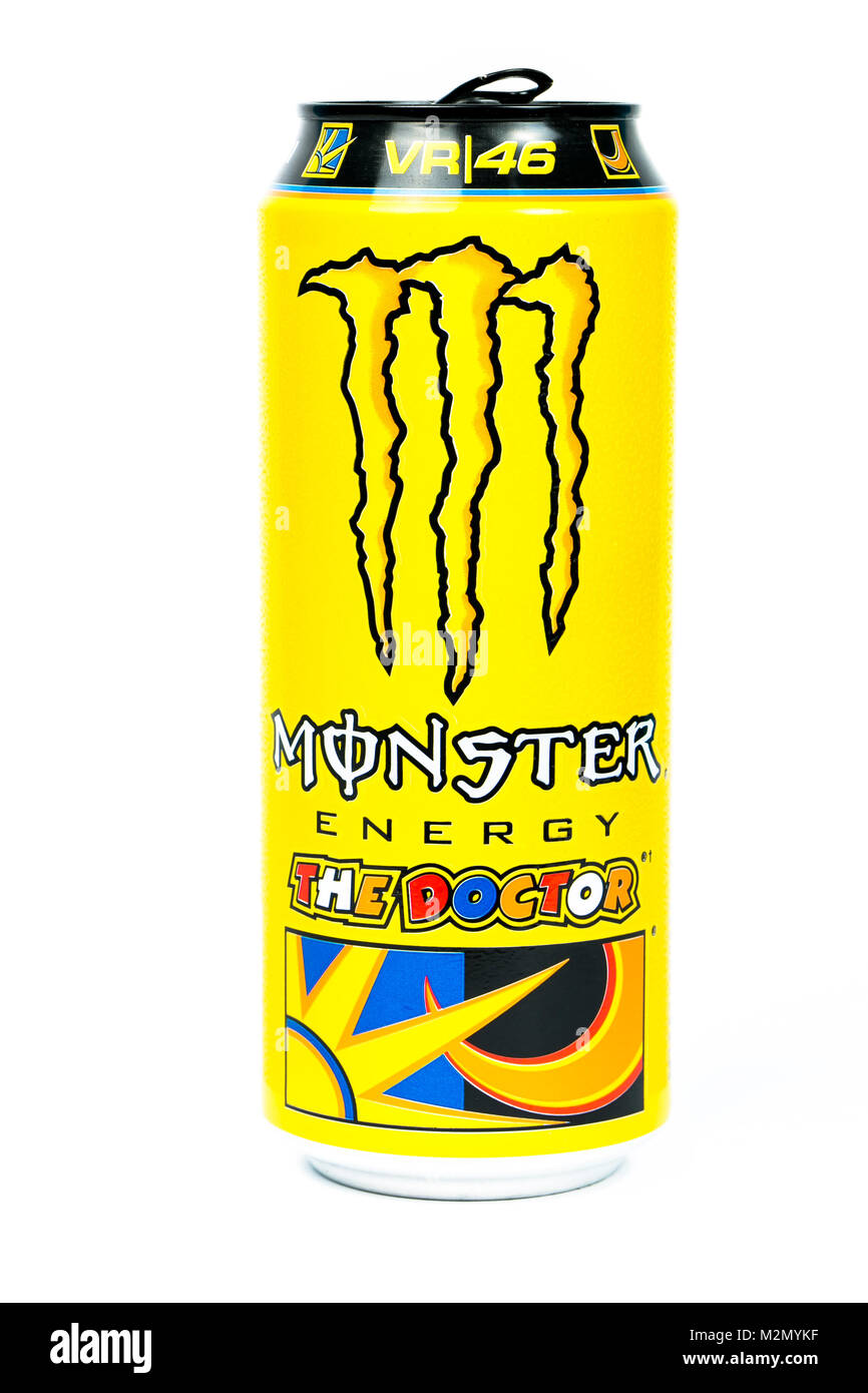 Trieste, Italia - 19 agosto 2016: una lattina di Monster Energy Drink. Valentino Rossi VR46 Special Edition può.introdotto nel 2002 Monster ha ora oltre 30 d Foto Stock