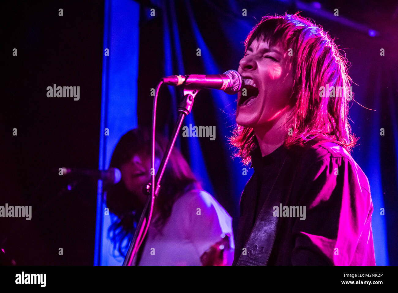 Jen Cloher esegue all'Echo in Echo Park, Los Angeles, CA, Stati Uniti d'America, come parte del suo tour negli Stati Uniti, 2018 Foto Stock