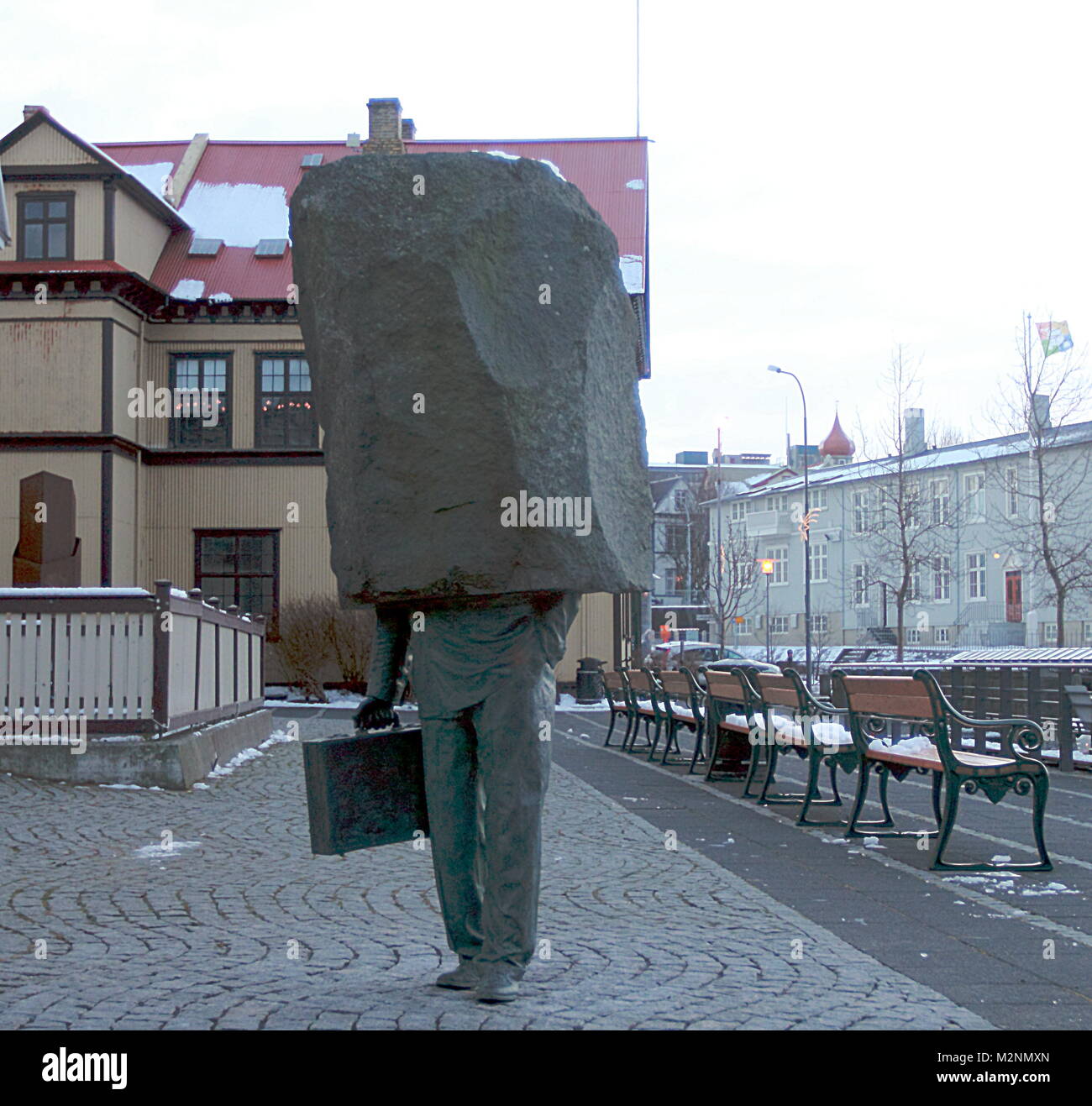 REYKJAVIK Islanda - 30 dicembre 2012: Monumento per il burocrate sconosciuto a Reykjavik, Islanda Foto Stock