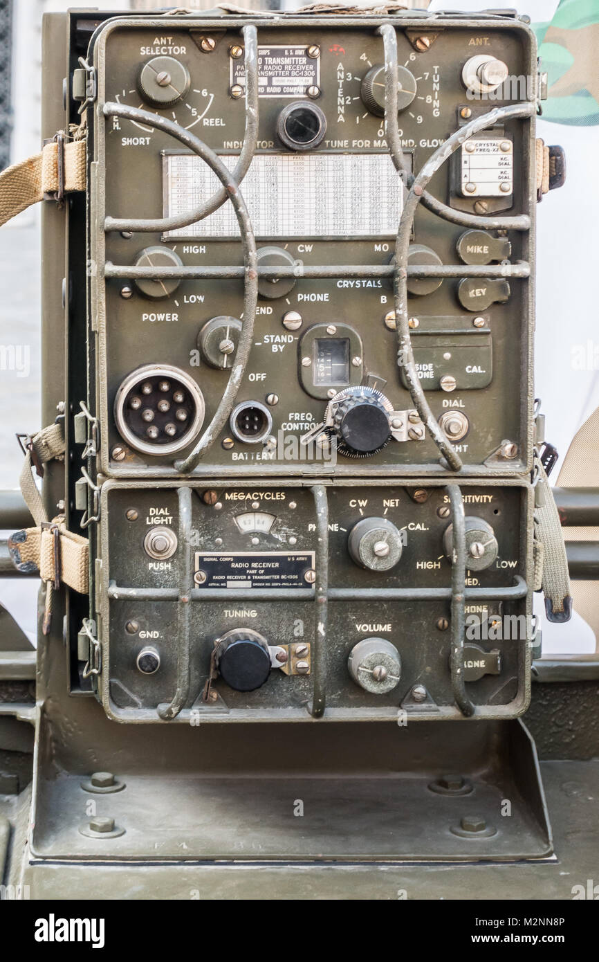 Trieste, Italia - 31 Marzo 2017: Esposizione di American auto d'epoca dalla guerra mondiale 2, Jeep Willys. Foto Stock