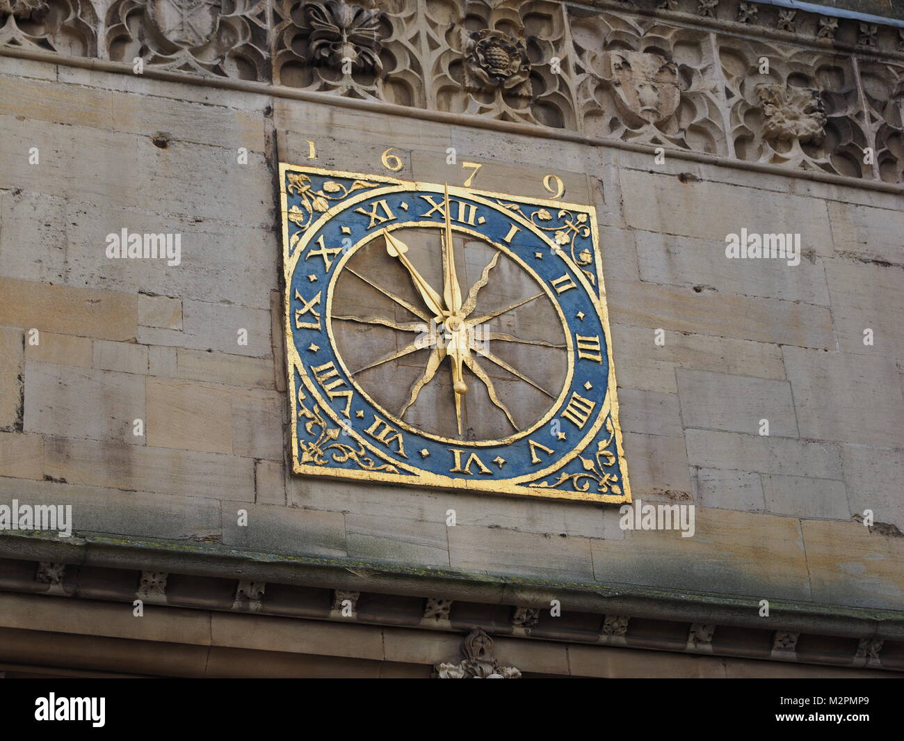 Grande chiesa di Santa Maria 1679 orologio in Cambridge Foto Stock
