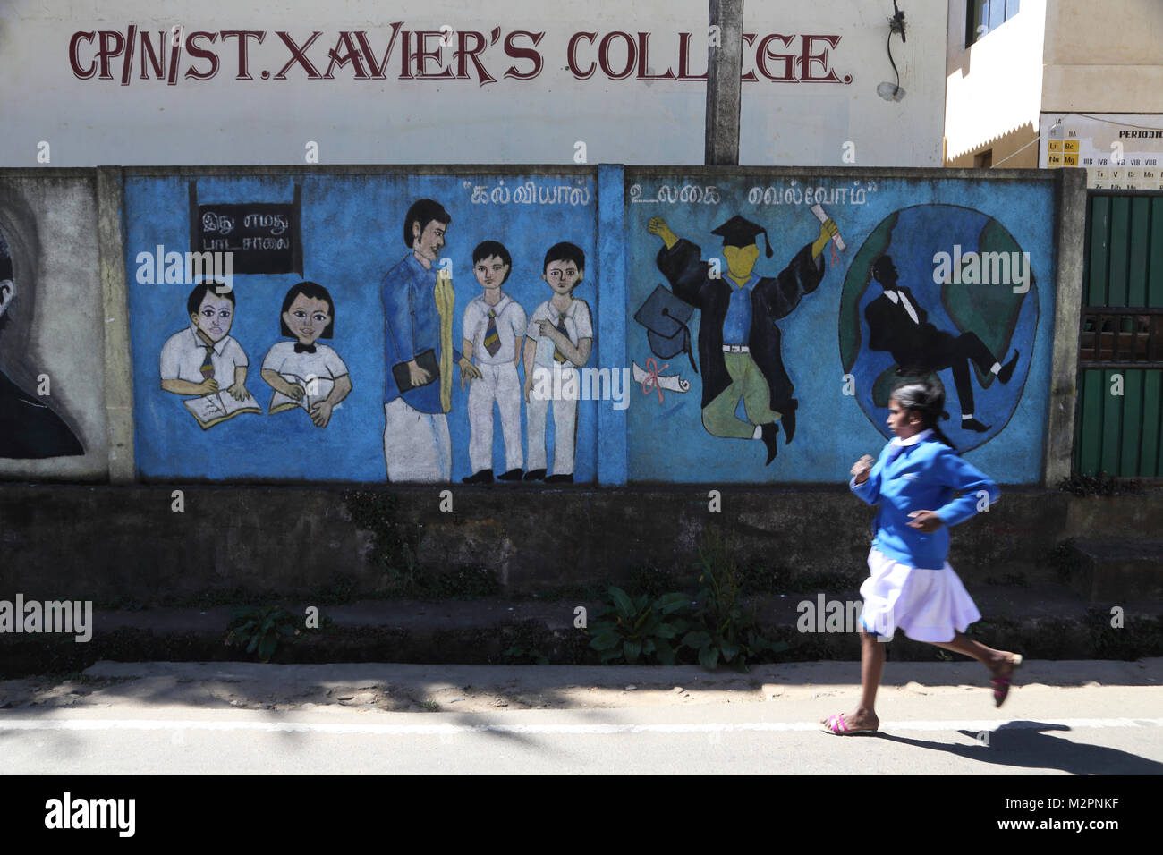 San Francesco Saverio's College di Nuwara Eliya Hill Country provincia centrale dello Sri Lanka dipinto di scuola dei bambini Foto Stock