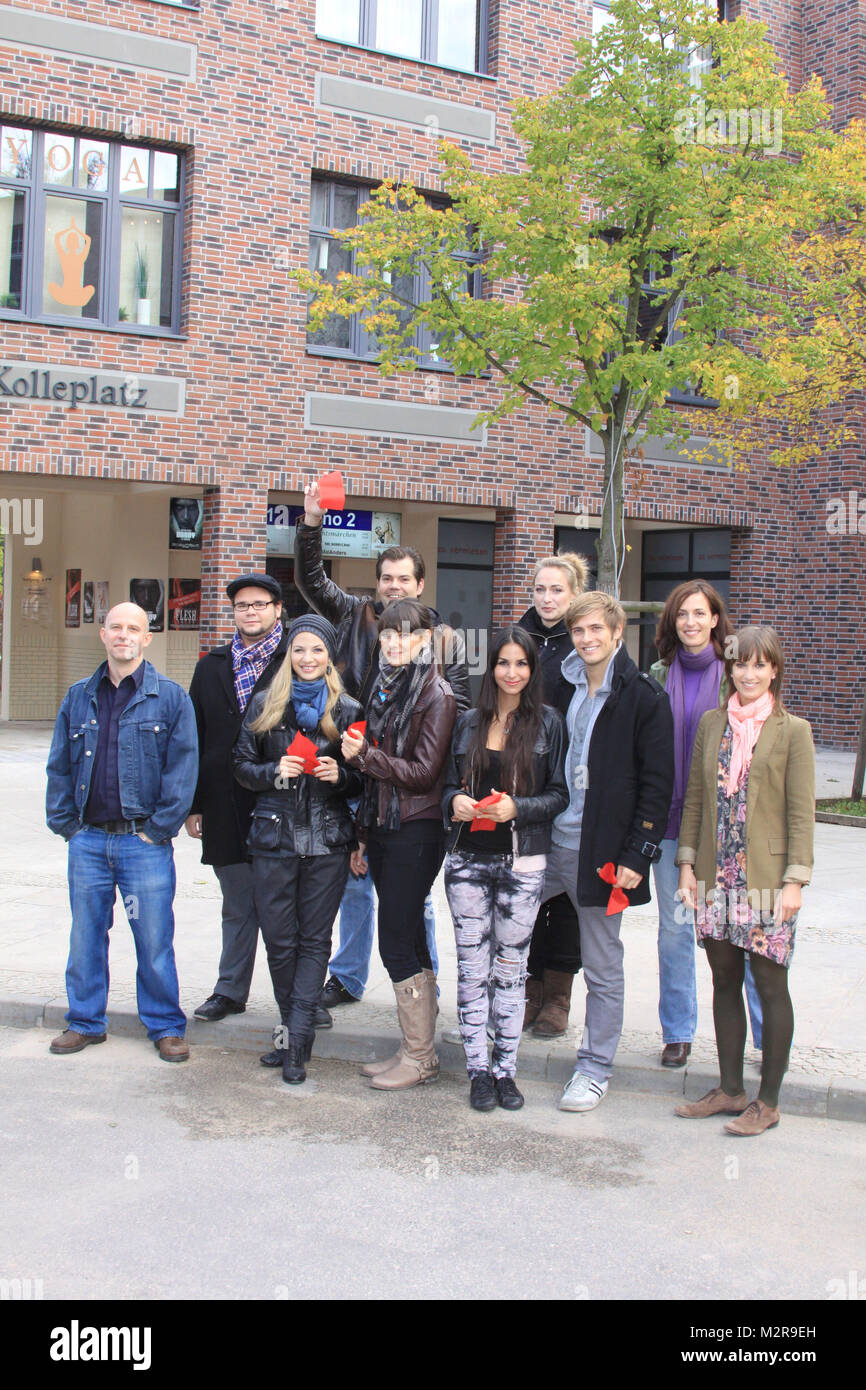 Katrin Immagini & Katrin Fotos Stock Pagina 9 Alamy GZSZ Praesentation des neuen Aussensets Berlin Babelsberg 06 10 2010 u a mit