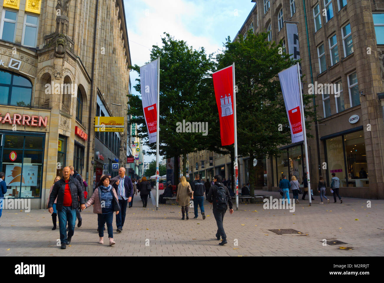 Principale via dello shopping Mönckebergstrasse, Amburgo, Germania Foto Stock