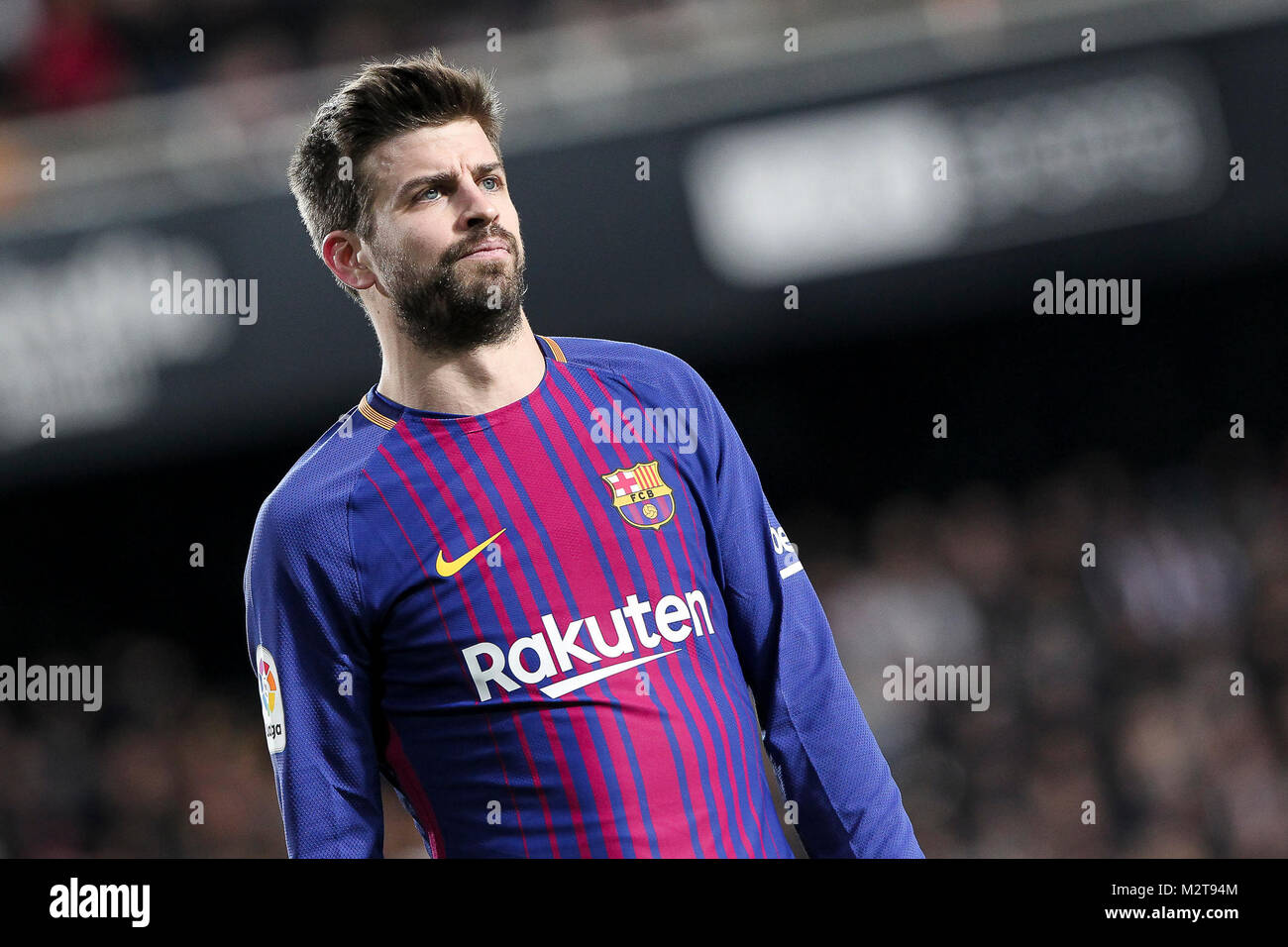 Valencia, Spagna. Il giorno 08 Febbraio, 2018. GERARD PIQUE durante il re spagnolo Cup match tra Valencia CF vs FC Barcellona al Mestalla stadio in data 8 febbraio 2018. Credito: Gtres Información más Comuniación on line, S.L./Alamy Live News Foto Stock