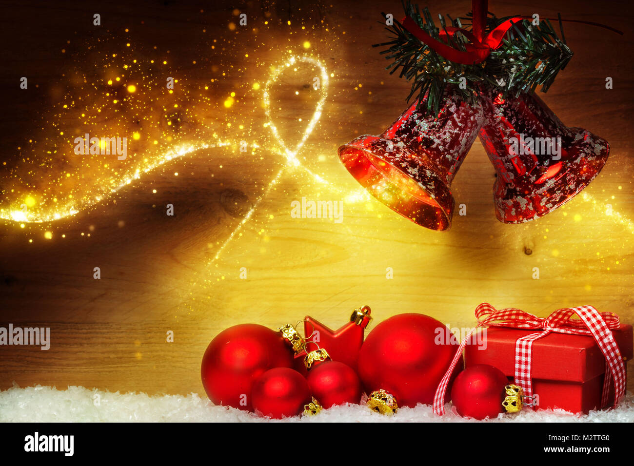 Foto Di Natale Con Auguri.Biglietto Di Auguri Di Natale Decorazione Di Natale Con Le Palle E Le Campane Foto Stock Alamy