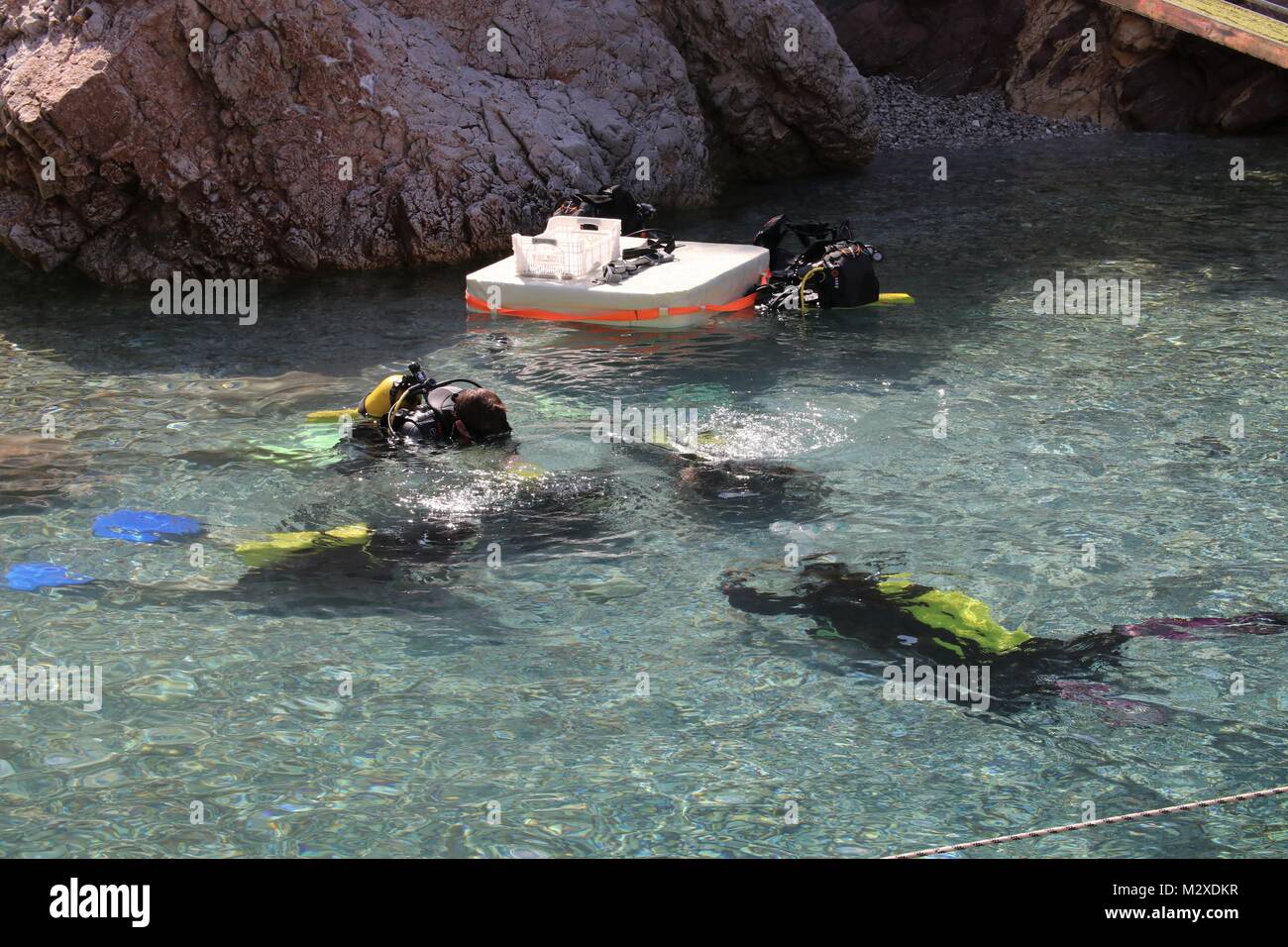 FETHIYE, Turchia, 19LUGLIO 2017: una barca immersioni con i turisti per un giorni scuba diving a fethiye in Turchia, 19 luglio 2017 Foto Stock