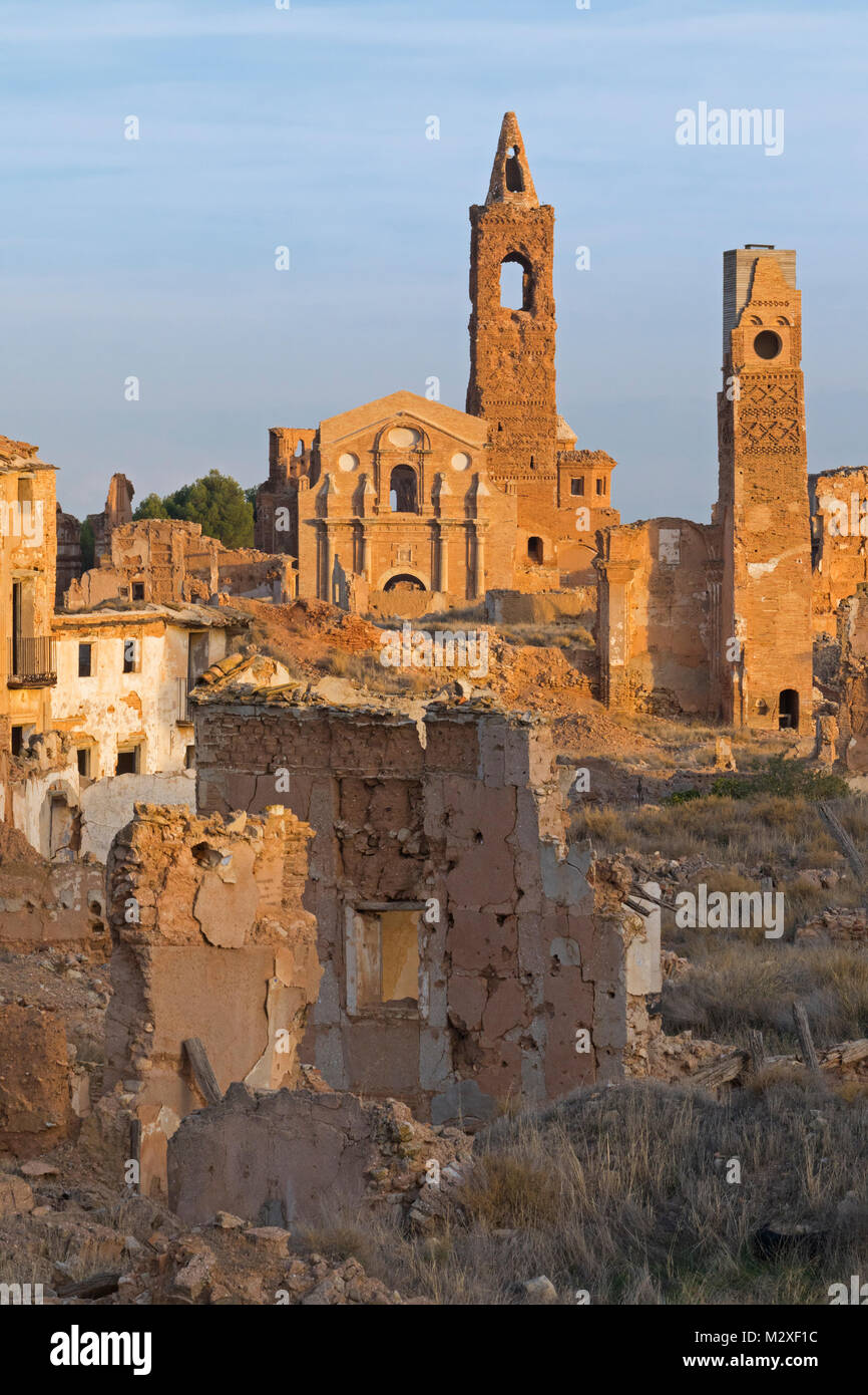 Rovine di Belchite, provincia di Zaragoza, Aragona, Spagna. La città fu distrutta nella battaglia di Belchite 24 agosto al 7 settembre 1937, durante la span Foto Stock