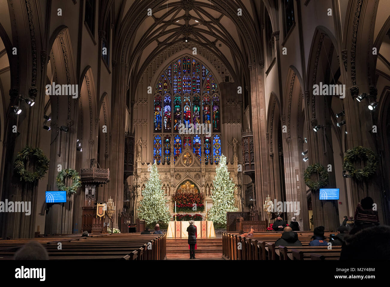 NYC/STATI UNITI D'AMERICA 02 gen 2018 - la famosa chiesa interno in new york. Basilica di San Pietro. Foto Stock