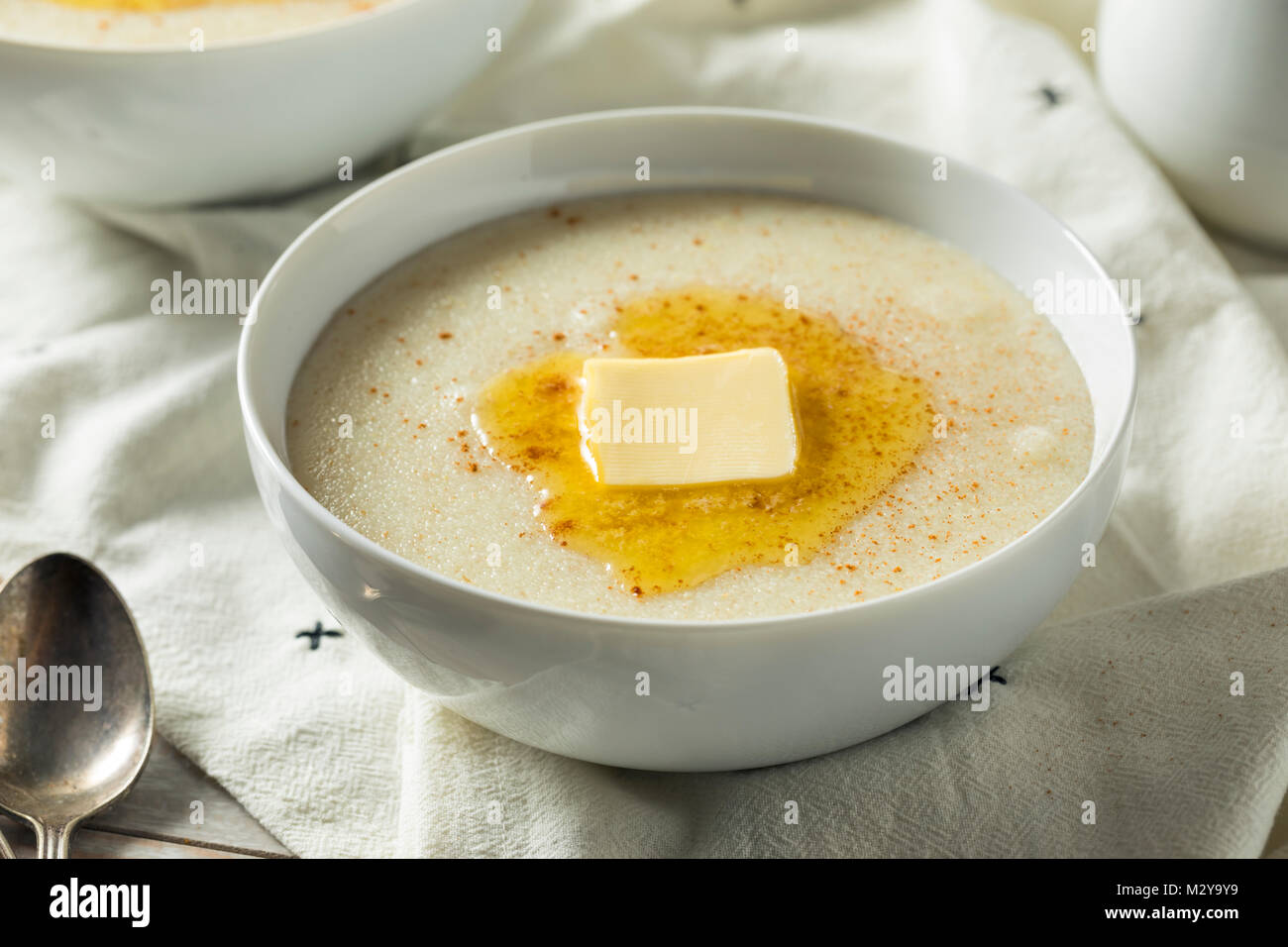 Le sane cremosa di frumento Farina crema di farina e di latte per la prima colazione Foto Stock