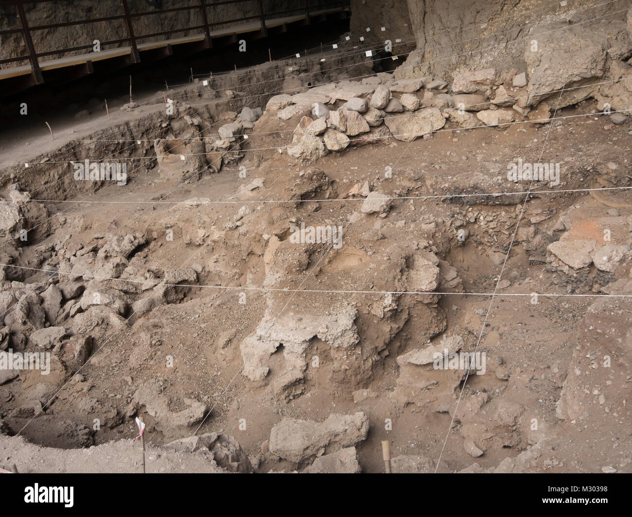 Areni-1 grotta di complessità della prima età del bronzo sito rituale e di insediamento in Armenia Meridionale dove il primo pattino e primo vino tracce è riportato Foto Stock