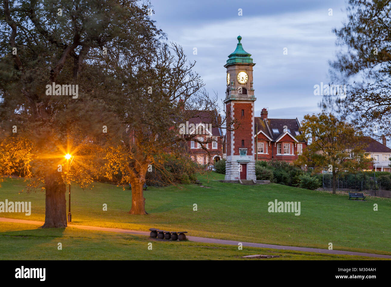 Crepuscolo in Queen's Park, Brighton, Inghilterra. Foto Stock