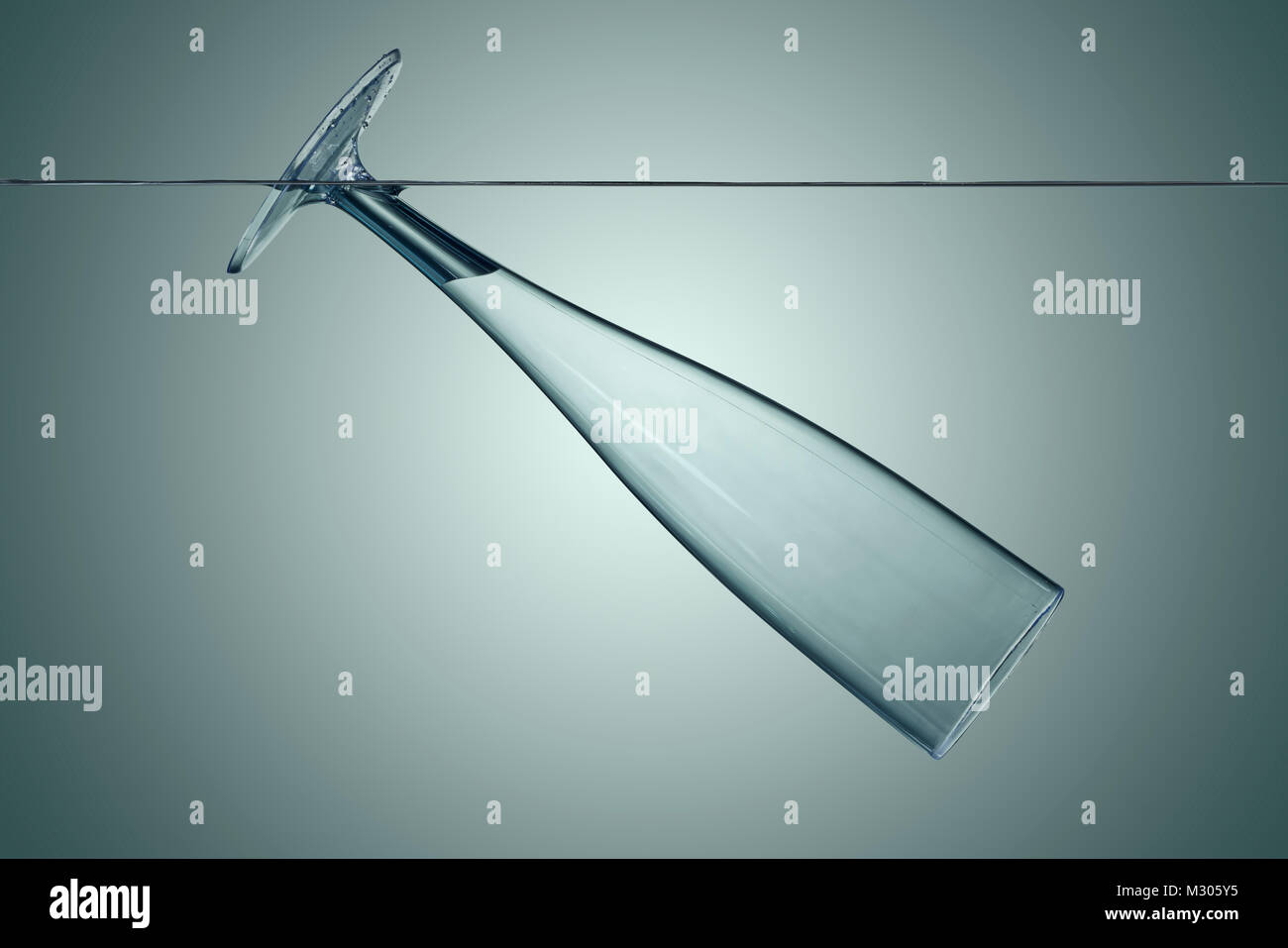 Zuppa di plastica, inquinamento che galleggia nell'oceano. Foto Stock