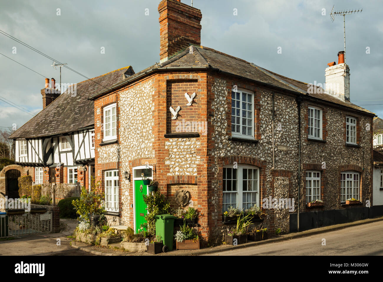 Cottage tradizionale in Steyning, West Sussex, in Inghilterra. Foto Stock