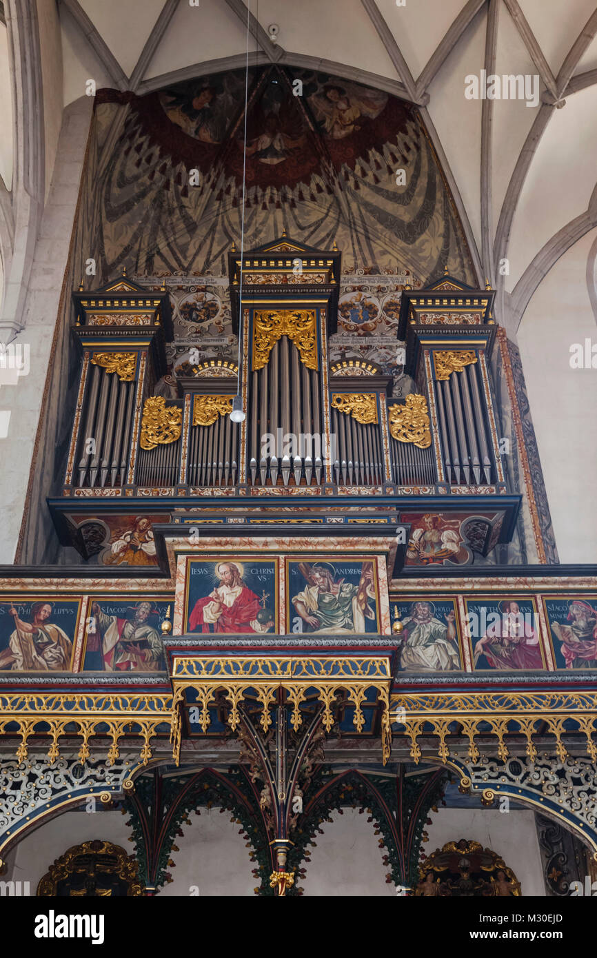 In Germania, in Baviera, la Strada Romantica, Nordlingen, St.George's Chiesa, organo della chiesa Foto Stock