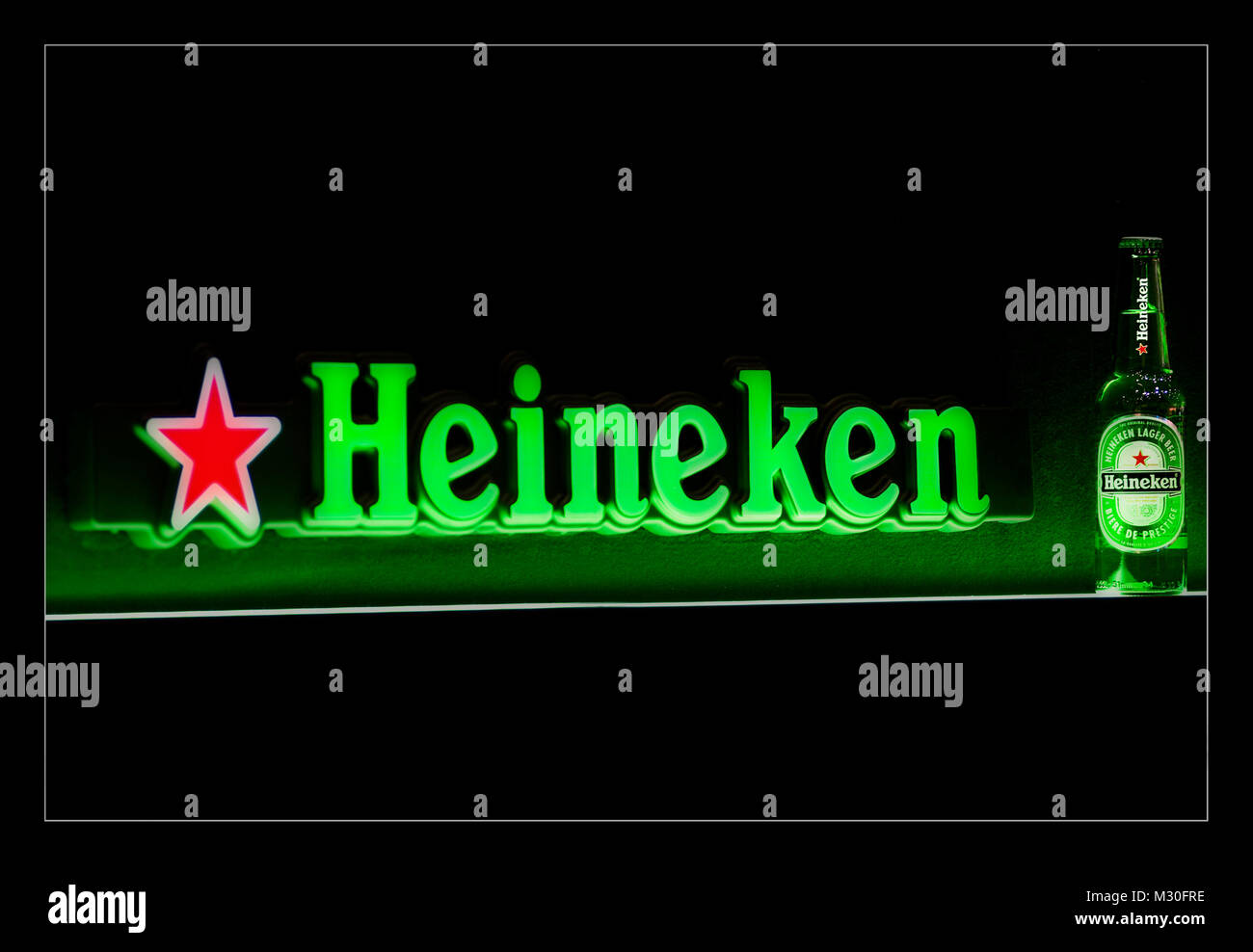 La Heineken Bier am Tobitstand Halle 12 auf der Internationalen Funkausstellung 2009 a Berlino Foto Stock