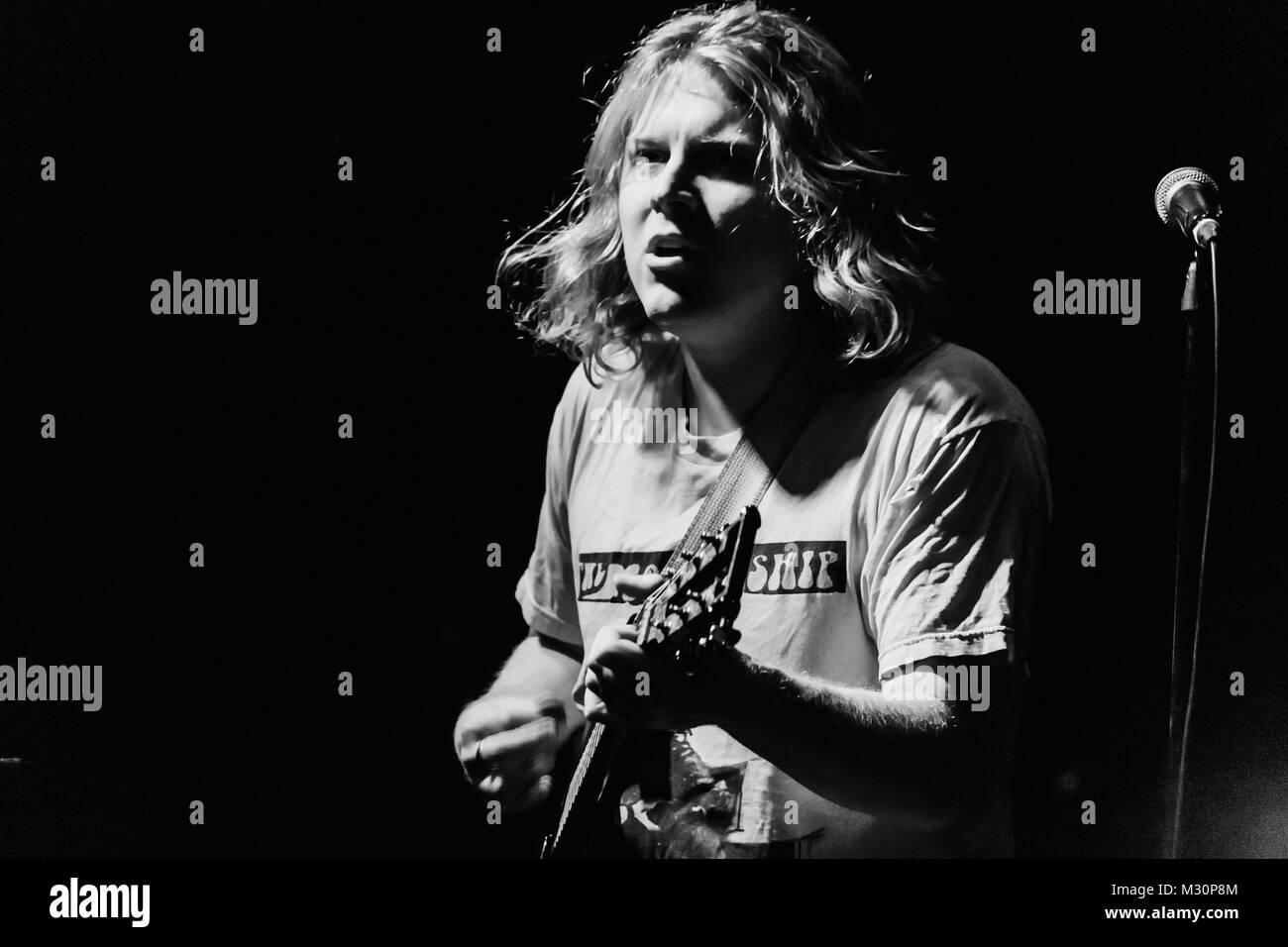 Ty Segall esegue il primo dei tre sold out notti presso la sala da ballo Teragram a Los Angeles, CA, Stati Uniti d'America Foto Stock