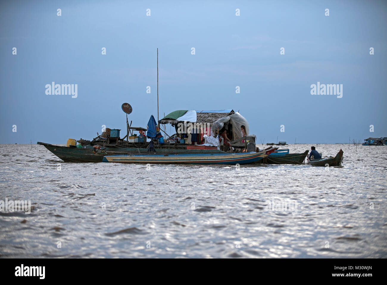 La Cambogia Siem Raep, Angkor, Lago Tonle Sap, casa galleggiante Foto Stock