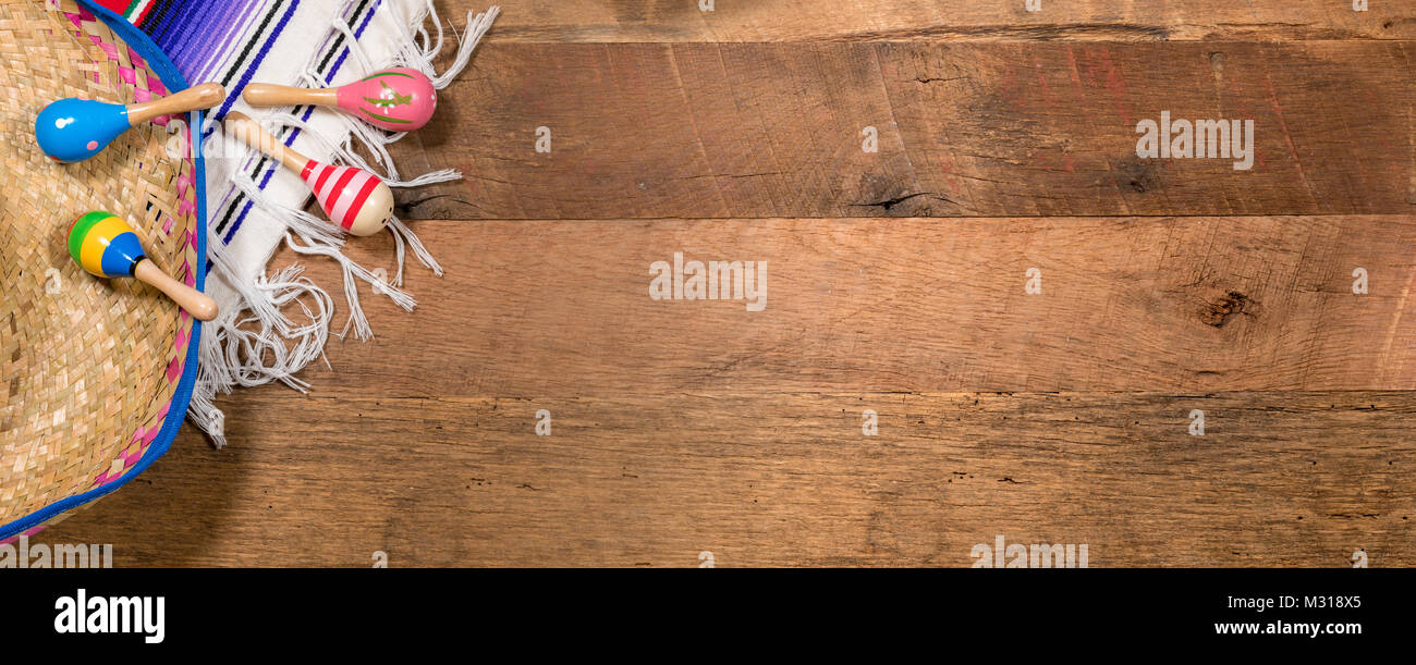 Cinco de Mayo sfondo su tavole di legno Foto Stock