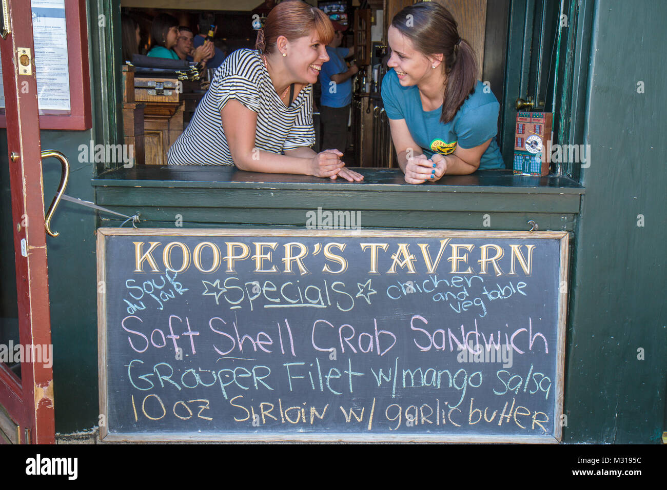 Baltimore Maryland,Fells Point,quartiere storico,quartiere,Kooper's Tavern,ristorante ristoranti ristorazione ristoranti ristoranti bar bistrot,adult ad Foto Stock