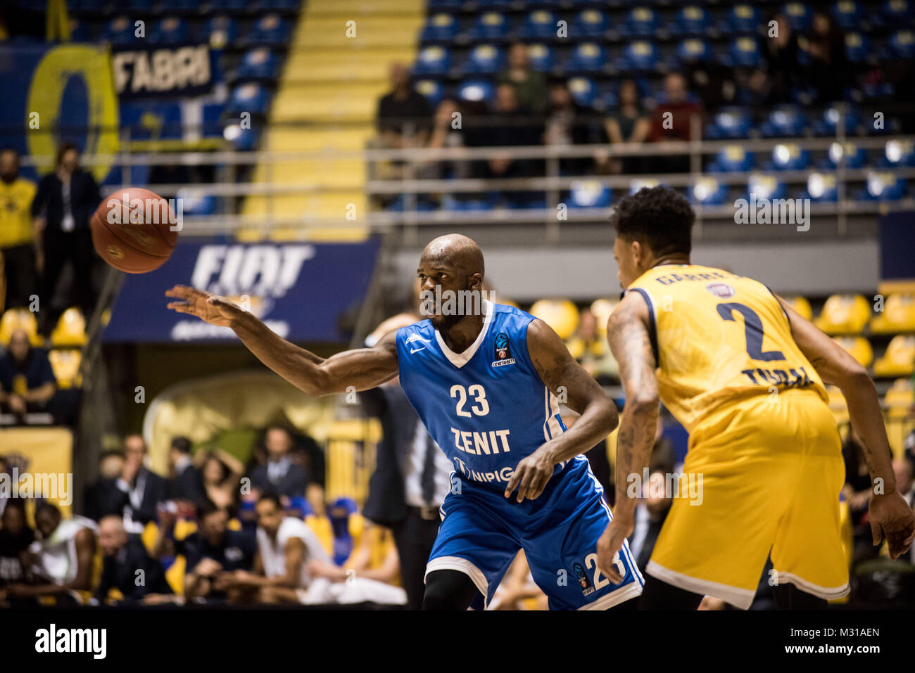 Torino, Italia. 07 feb 2018. Malcom Griffin (Zenit) durante la Eurocup di basket Match. Fiat Torino Auxilium vs Zenit San Pietroburgo. Zenit San Pietroburgo ha vinto 73-87 a Torino, Pala Ruffini, in Italia il 7 febbraio 2017. Credito: Alberto Gandolfo/Pacific Press/Alamy Live News Foto Stock