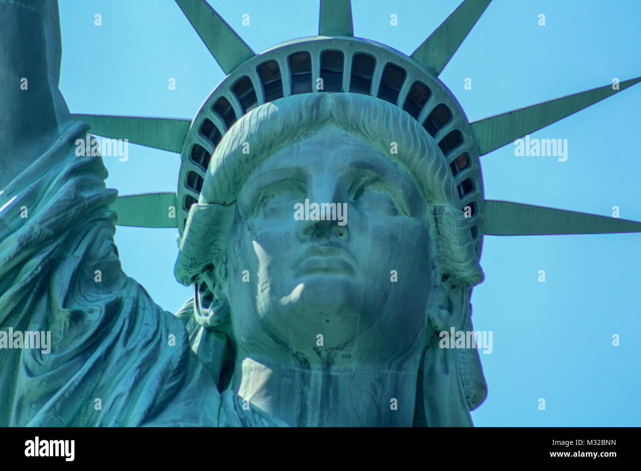 Statua della Libertà con blue sky close up Foto Stock