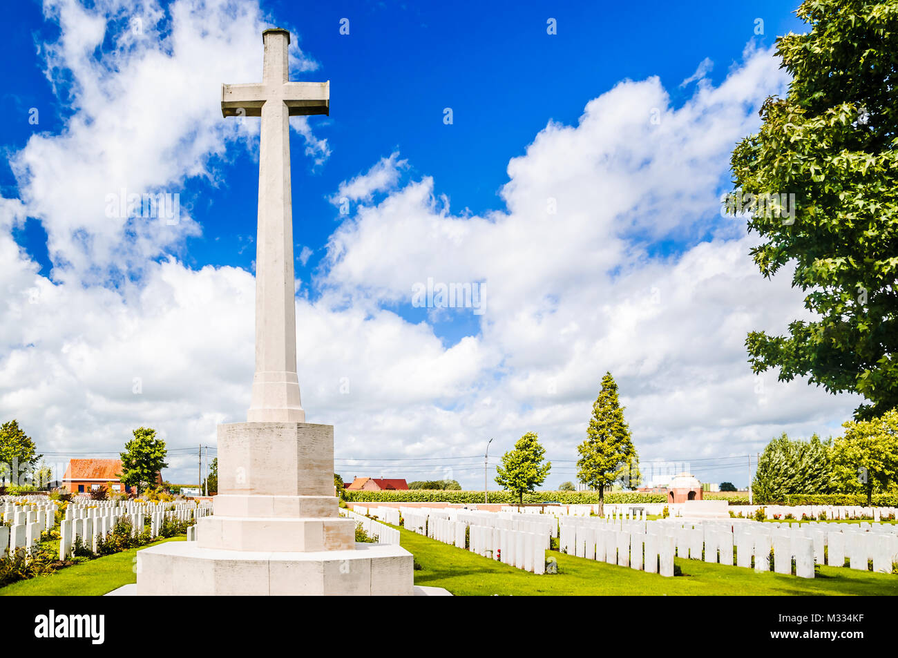 Vista sul cimitero britannico da Ypres in Belgio Foto Stock