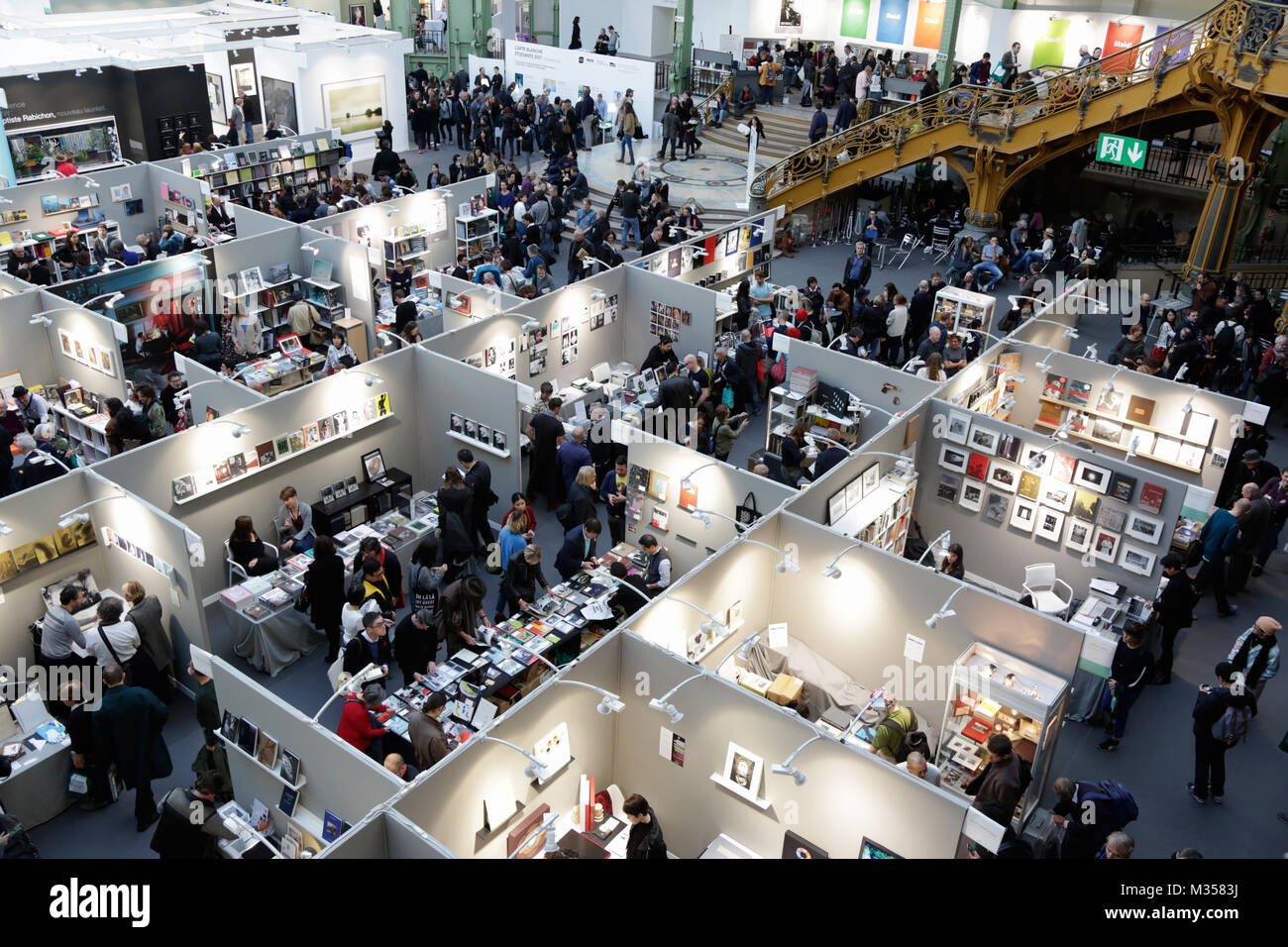 Parigi - 10 novembre: Paris Photo art fair, librerie area al Grand Palais il 10 novembre 2017 a Parigi, Francia. Foto Stock