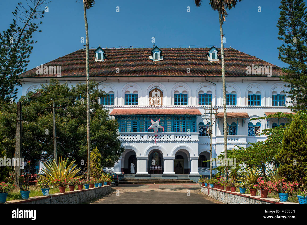 Siro-malabarese Arcivescovo cattolico palace, Changassery, Kerala, India, Asia Foto Stock