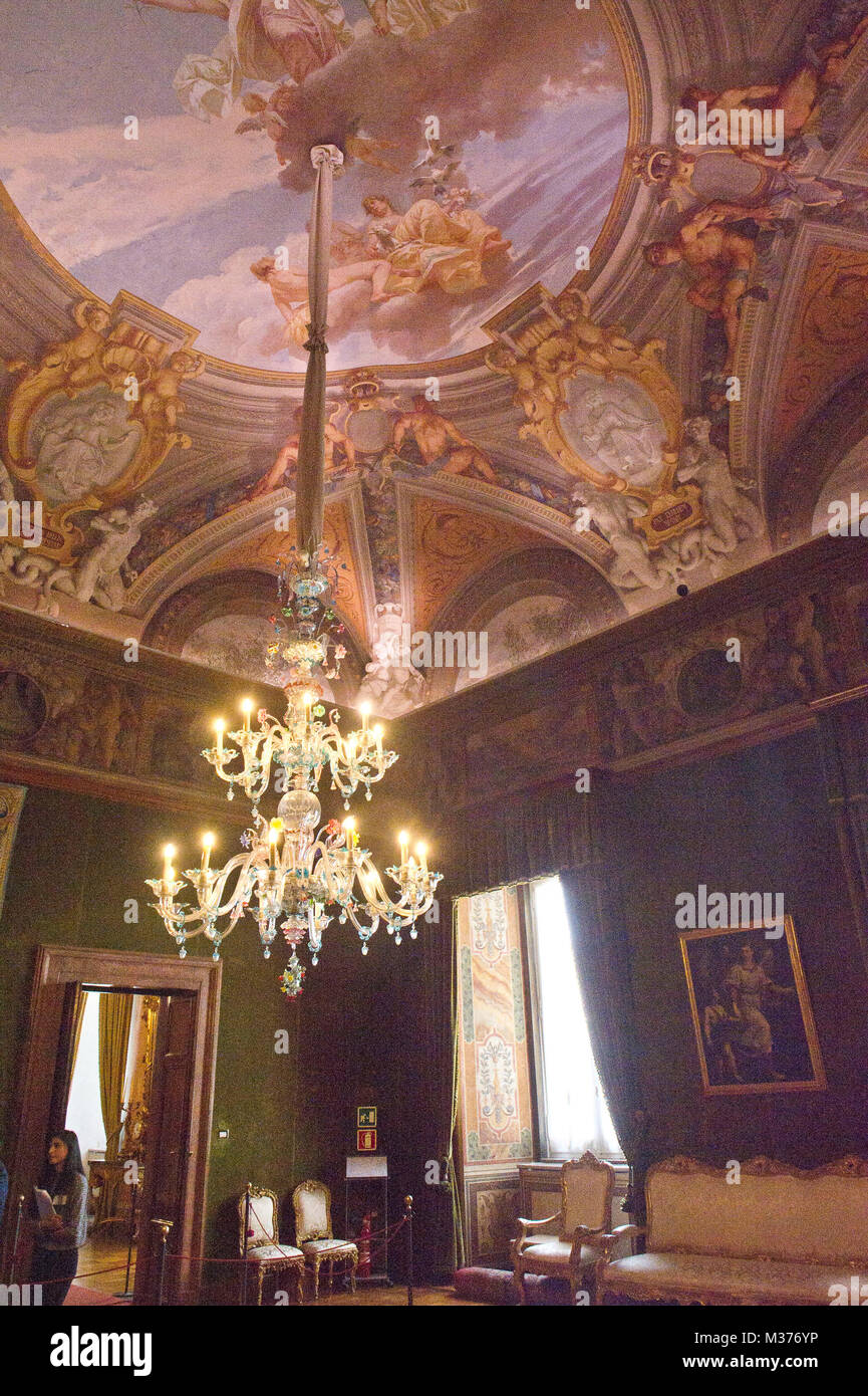 L'Europa, Italia, Lazio, Roma, Roma, Palazzo del Quirinale, costruita sul colle omonimo, ex residenza dei Papi, è la residenza del Presidente della Repubblica Italiana. Foto Stock