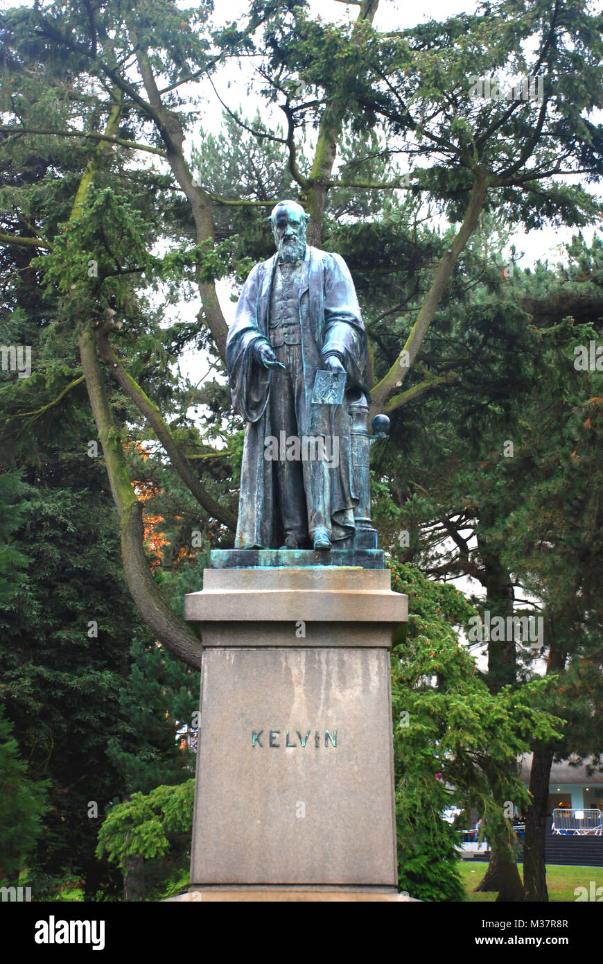 Lord Kelvin Statua in giardini botanici, Belfast, Irlanda del Nord, Regno Unito Foto Stock