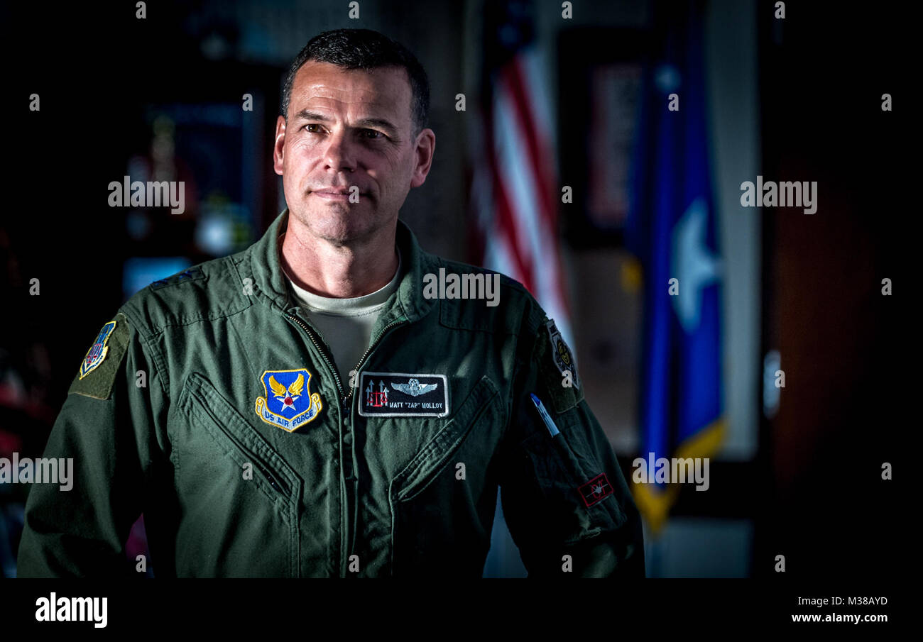 Il Mag. Gen. Matteo Molloy è il quartier generale del comandante della forza dell'aria Prova di funzionamento e il Centro di valutazione (AFOTEC) a Kirtland Air Force Base in Albuquerque, N.M. AFOTEC sei distacchi in tutta la nazione operativamente prova tutto dalla F-35A al software di contabilità e sono in grado di fornire rapporti di valutazione al Capo di Stato Maggiore delle Forze aeree e MAJCOMs. (U.S. Air Force foto di J.M. Eddins Jr.) 20170809-F-LW859-002 da AirmanMagazine Foto Stock