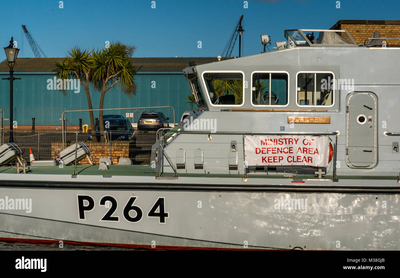 HMS Archer P264, Royal Navy Ministry of Defense Vessel, Leith Dock, Edimburgo, Scozia, Regno Unito Foto Stock
