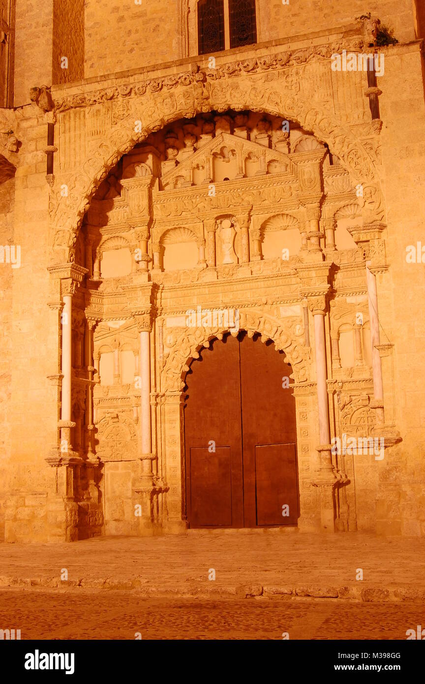 Coperchio rinascimentale della chiesa collegiata di Santisimo Sacramento in Torrijos provincia di Toledo. Castilla La Mancah Spagna. Foto Stock