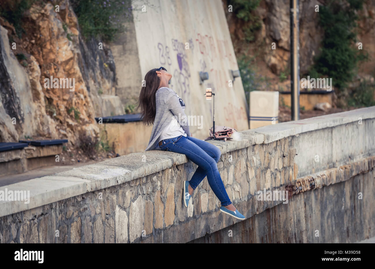 Selfie nella città di Budva sul Mare Adriatico costa in Montenegro Foto Stock