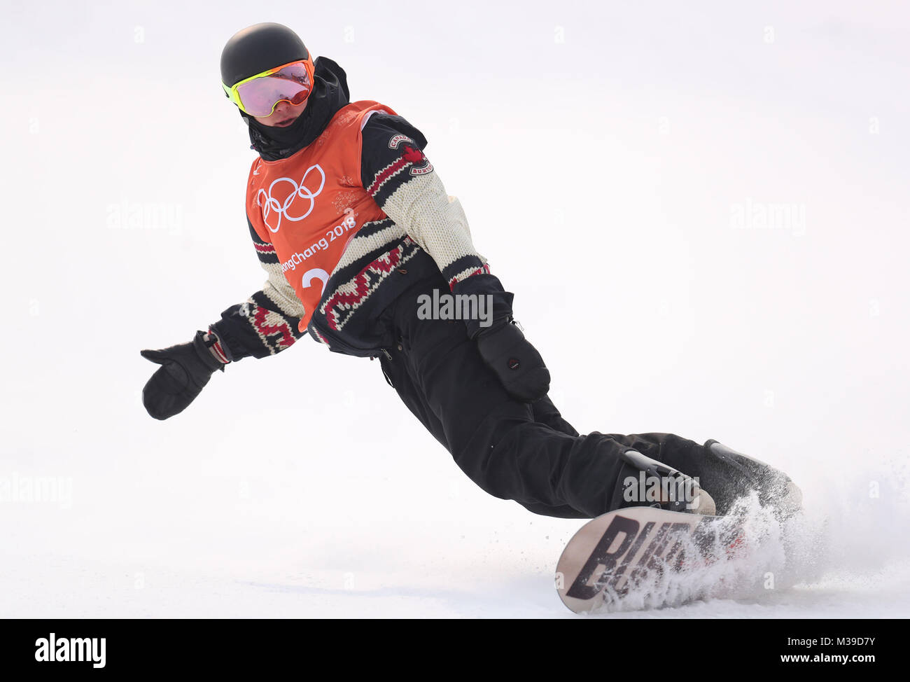 Canada's Mark McMorris in run 2 di qualificazione per gli uomini di Snowboard Slopestyle la PyeongChang 2018 Giochi Olimpici Invernali in Corea del Sud. Foto Stock