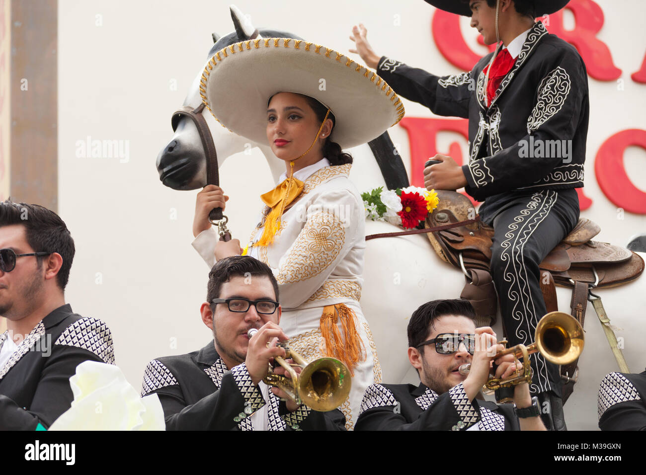 Brownsville, Texas, Stati Uniti d'America - 25 febbraio 2017, Grand Parade internazionale è parte del Charro giorni Fiesta - Fiestas Mexicanas, un bi-festival nazionale Foto Stock