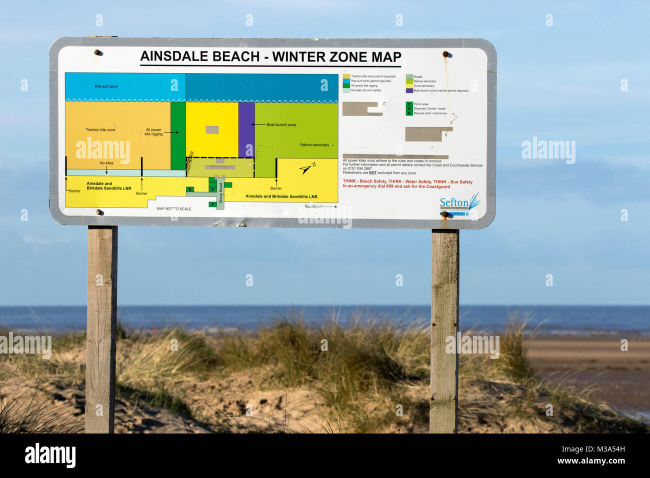 Spiaggia Ainsdale Inverno Mappa zona di firmare con marcature zonale in ingresso alla spiaggia a Southport, Merseyside, Regno Unito. Foto Stock