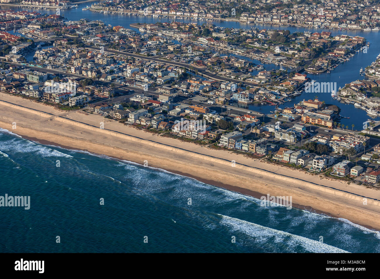 Vista aerea della California Ocean front case di Newport Beach in scenic Orange County. Foto Stock