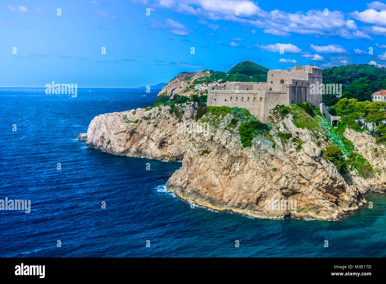 Vista aerea a fort costiera nella Riviera di Dubrovnik, Croazia. Foto Stock