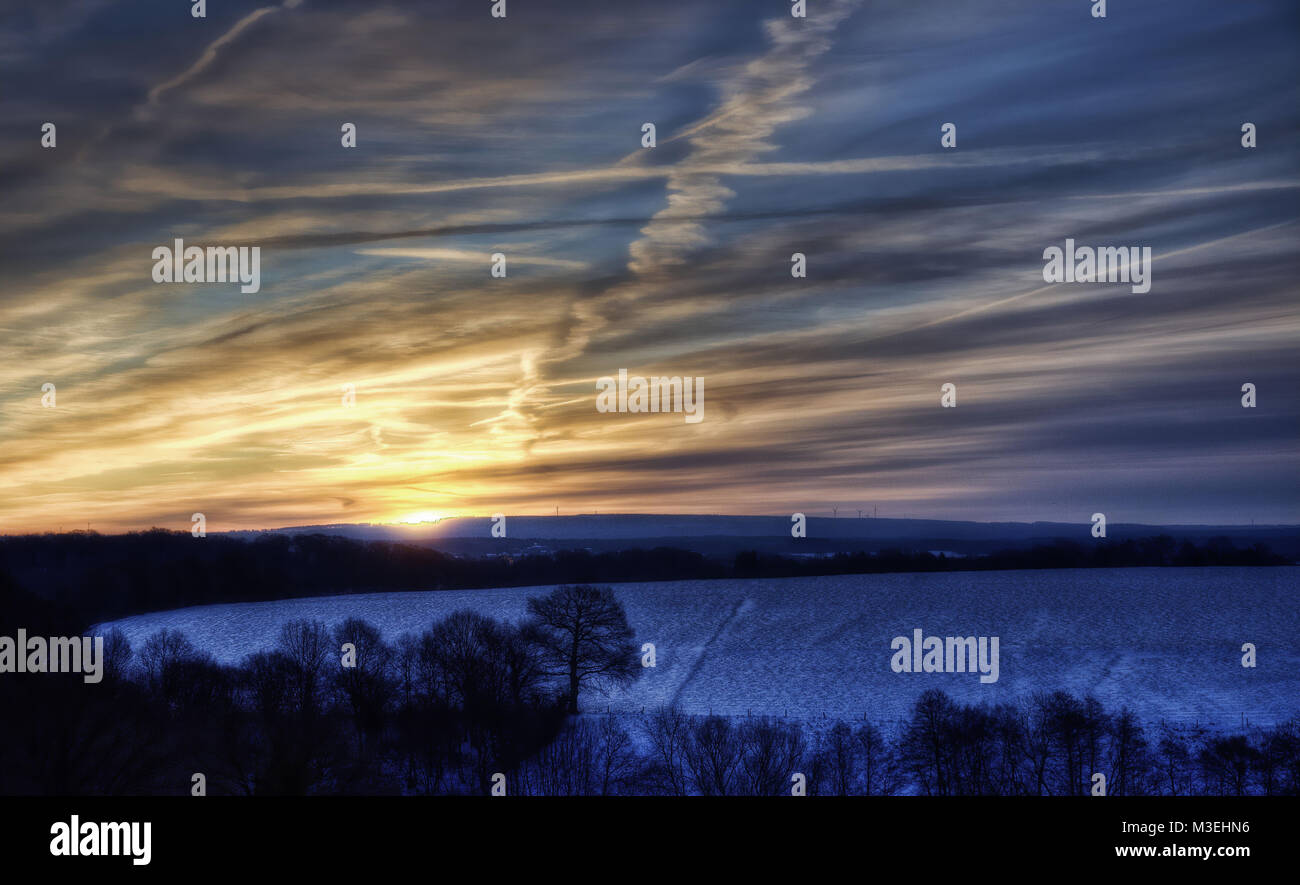 Winter Sunset over Aachen, Germania prese nel 2015 Foto Stock