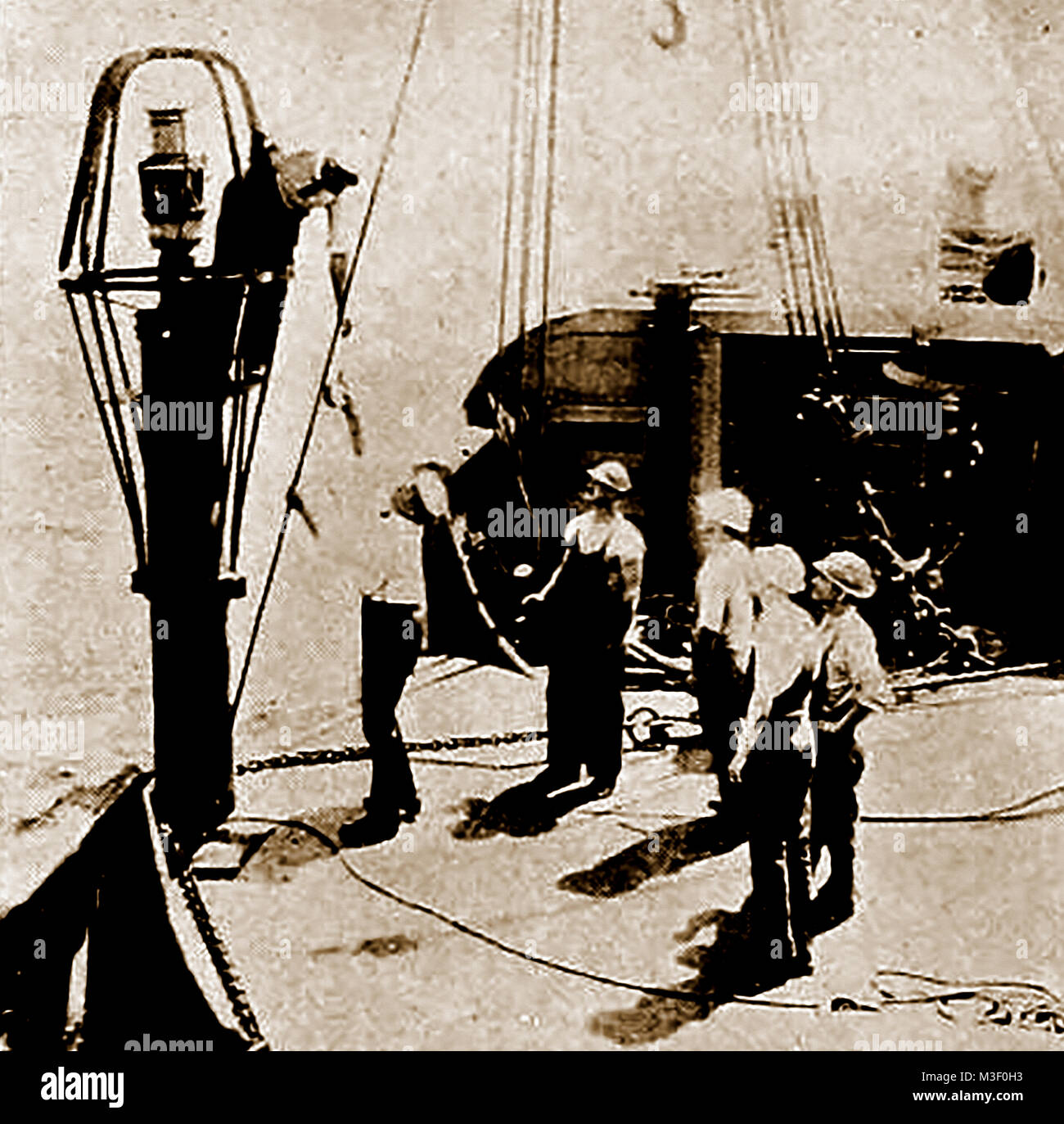 Vecchio American fari, stazioni di luce e ausili alla navigazione - test di una boa di gas in New York Bay 1923 Foto Stock