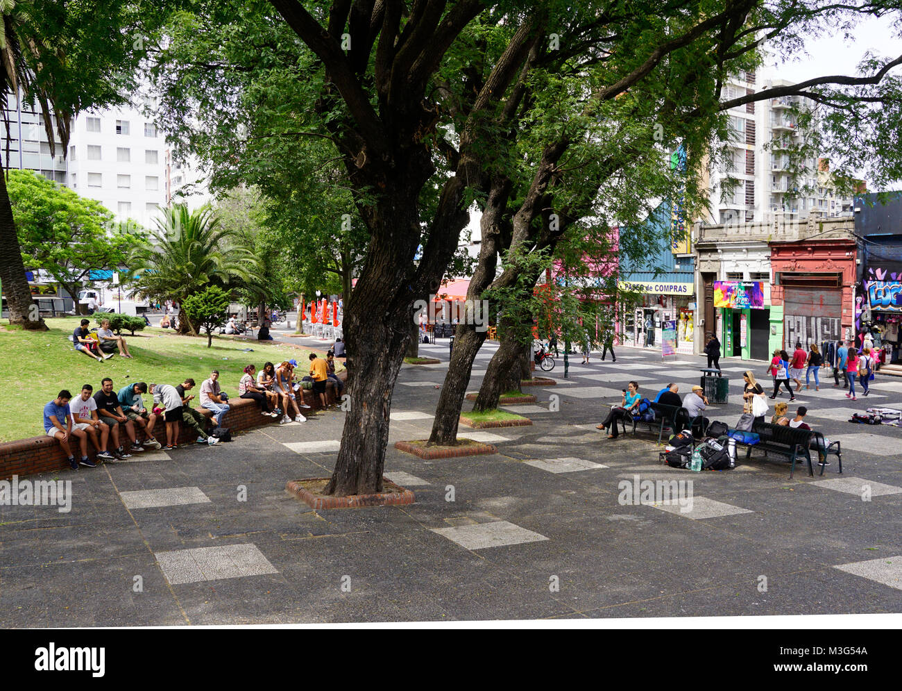 Aprire uno spazio pubblico nel centro cittadino di Montevideo, Uruguay. Foto Stock