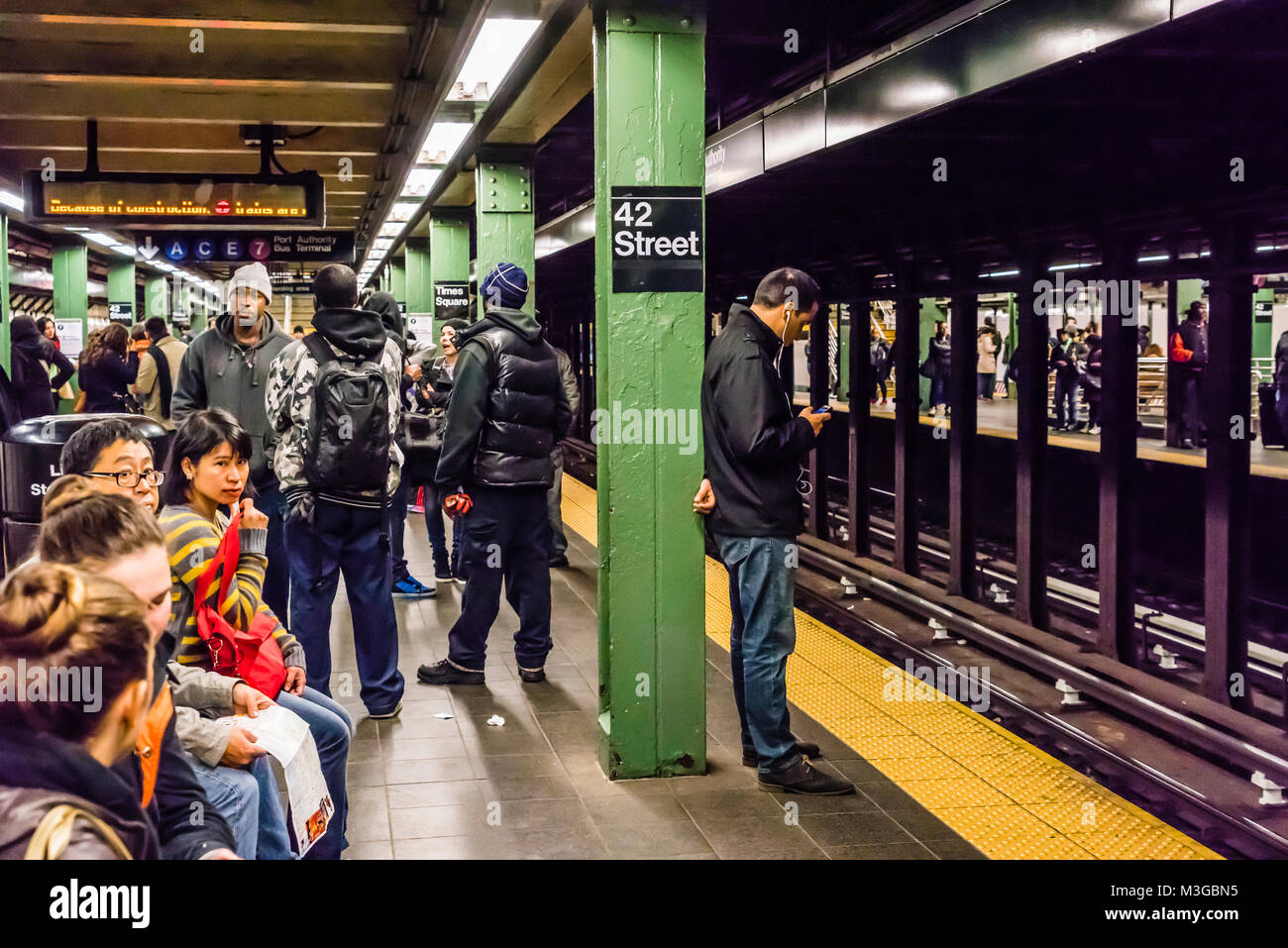 42Nd Street - Port Authority Bus Terminal Stazione della Metropolitana Manhattan   New York New York, Stati Uniti d'America Foto Stock