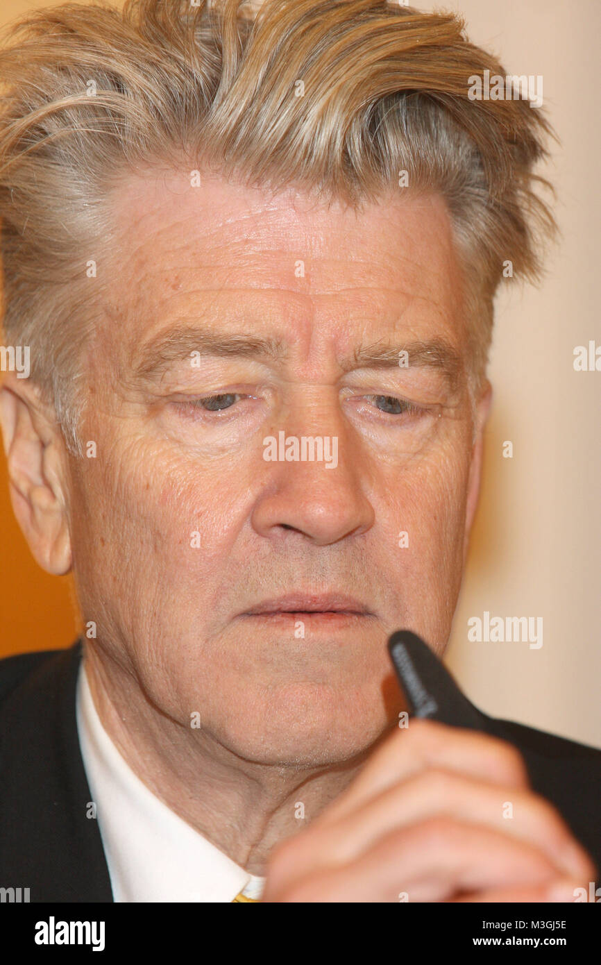 David Lynch - mehrfach ausgezeichneter Filmregisseur ("Twin Peaks', 'Blue Velvet" und "ulholland Drive') , stellt in Hamburg sein bewusstseins-basiertes Erziehungs und Friedensprogramm vor. 14.11.2007, Alantic Hotel Foto Stock